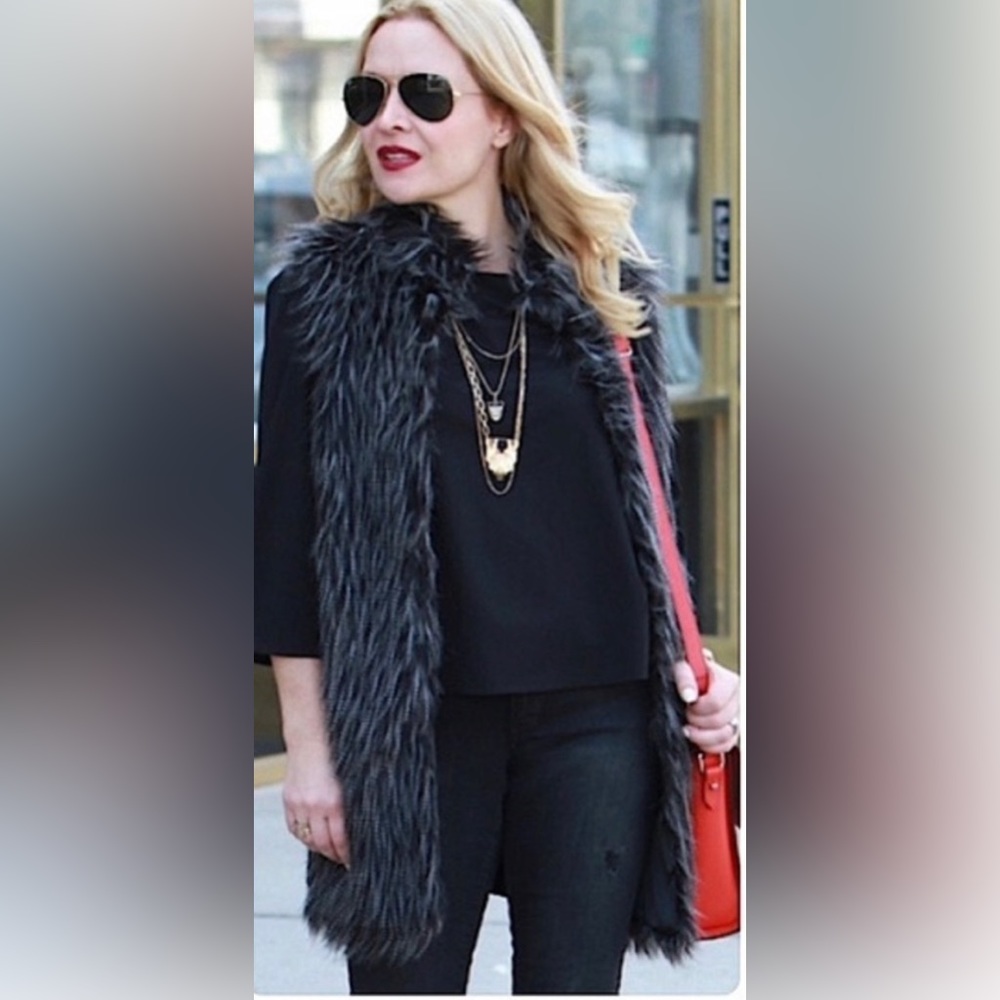 Adrianna Papell faux fur mid length vest size medium